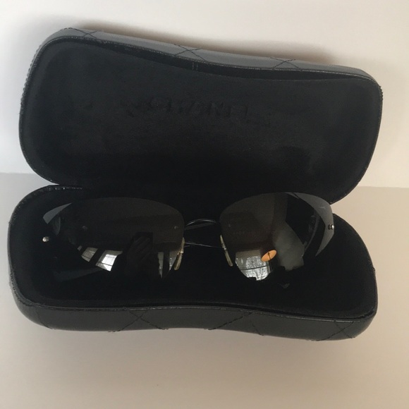 Chanel sunglasses - Picture 6 of 8